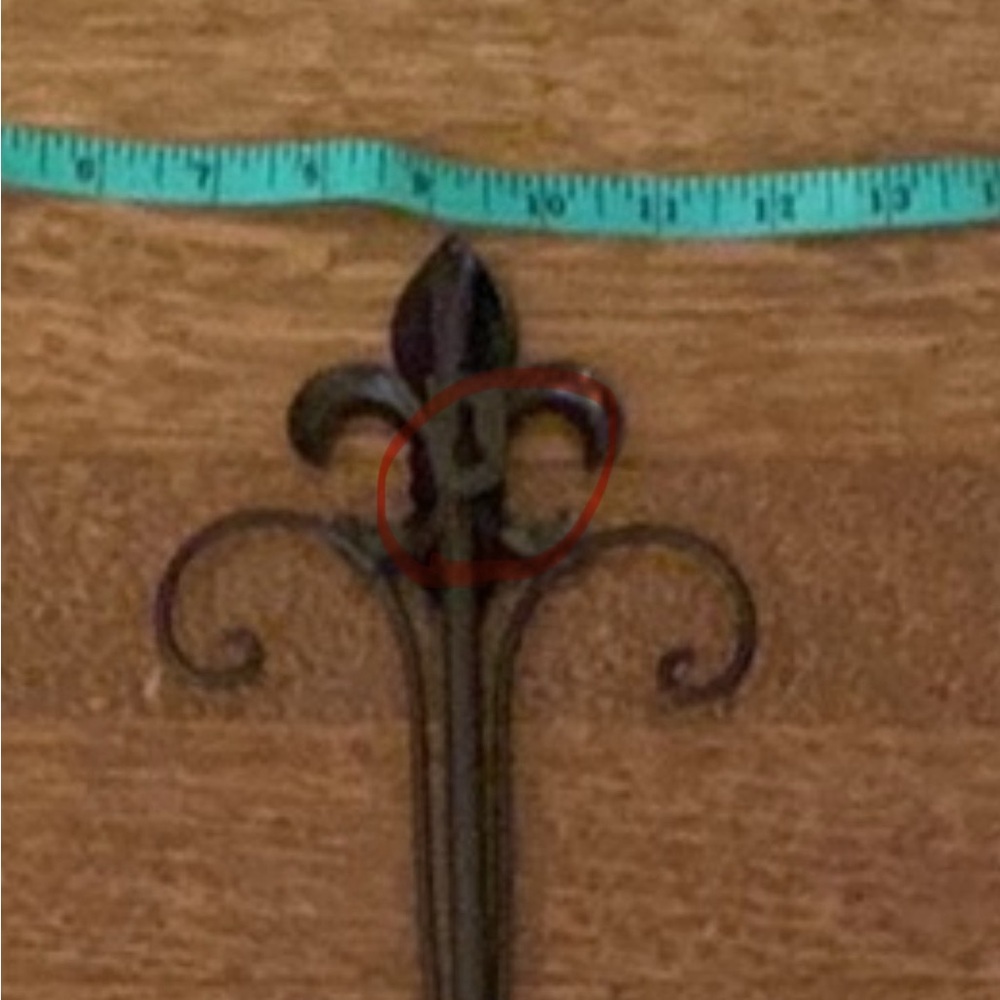 Wrought iron lightweight cross decorative - Picture 6 of 6